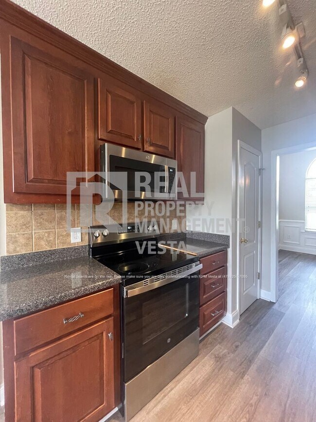 Photo - 313 Canterfield Dr