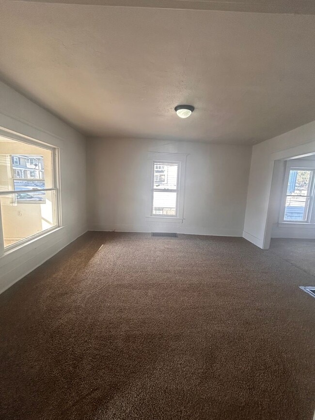 Photo - 1302 Sinclair St