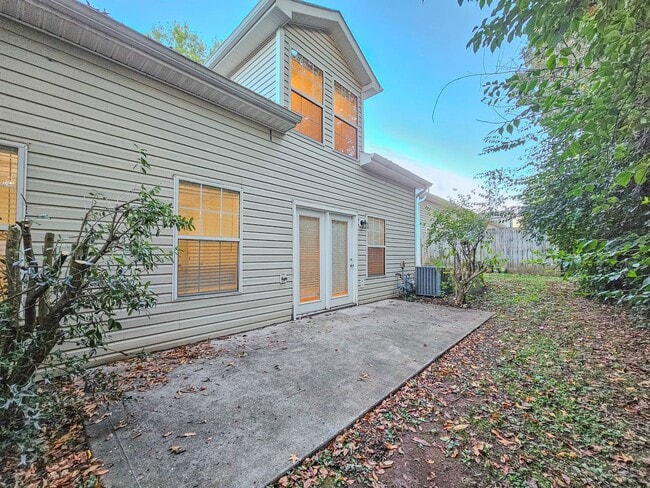 Photo - Knoxville 37934 - 3 bed 2.5 bath Condo - Contact Ryan Fogarty 865-333-4840