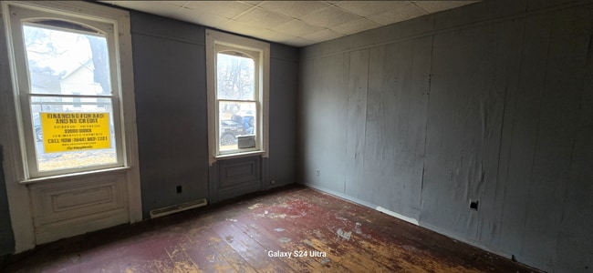 Photo - 1618 W Kettelle St