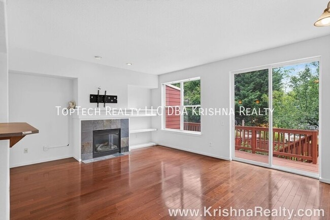 Photo - 2114 NE Sheffield Ave