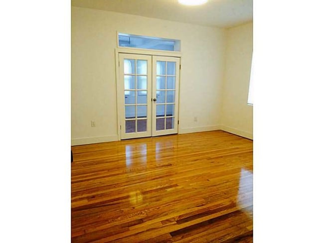 Photo - 928 Bird Road