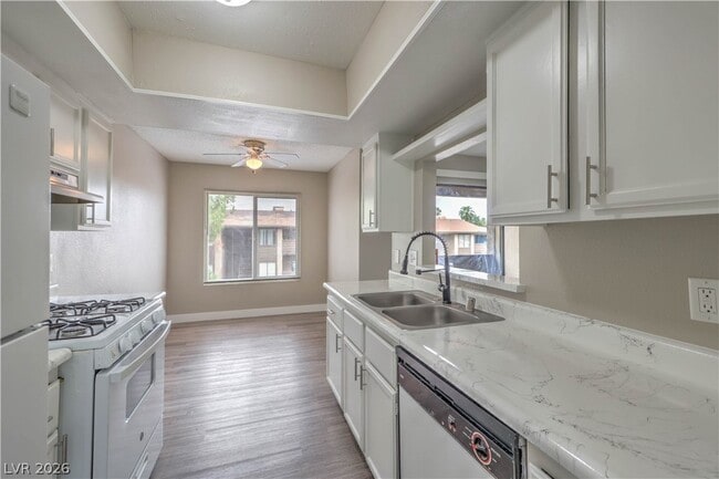 Photo - 4571 Carriage Park Dr