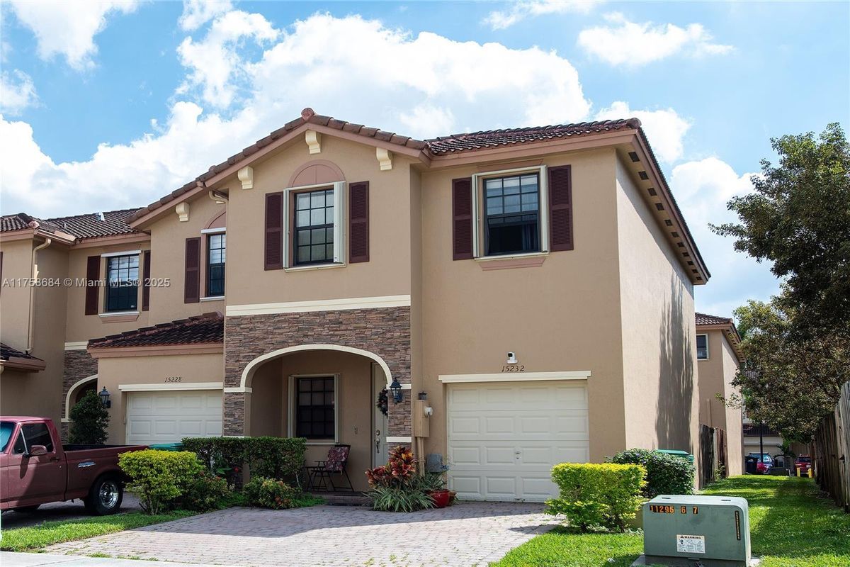 Photo - 15232 SW 119th St Townhome
