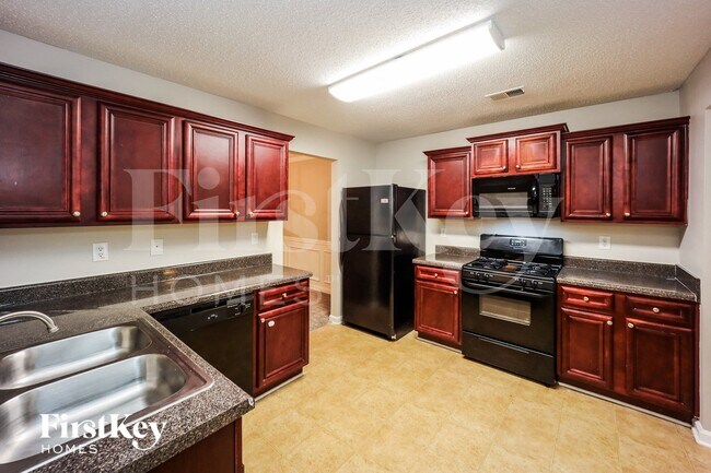 Photo - 5440 Bluegrass Dr