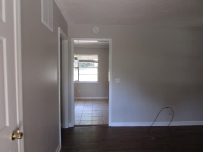 2444 Derwent Dr