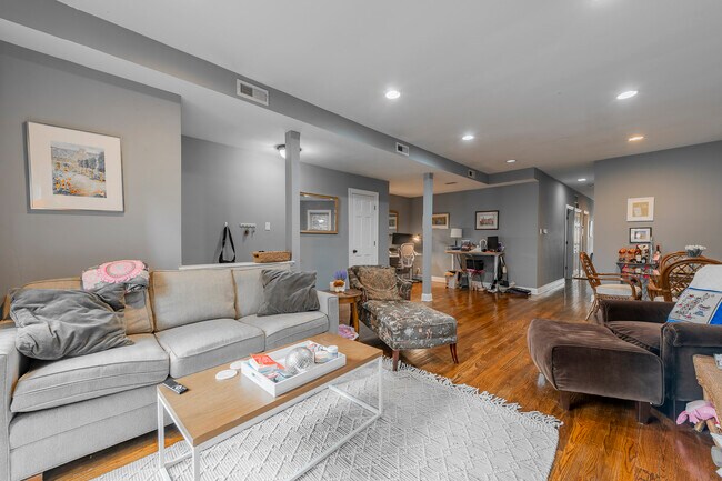 Photo - 2127 N Clark St Unit 2
