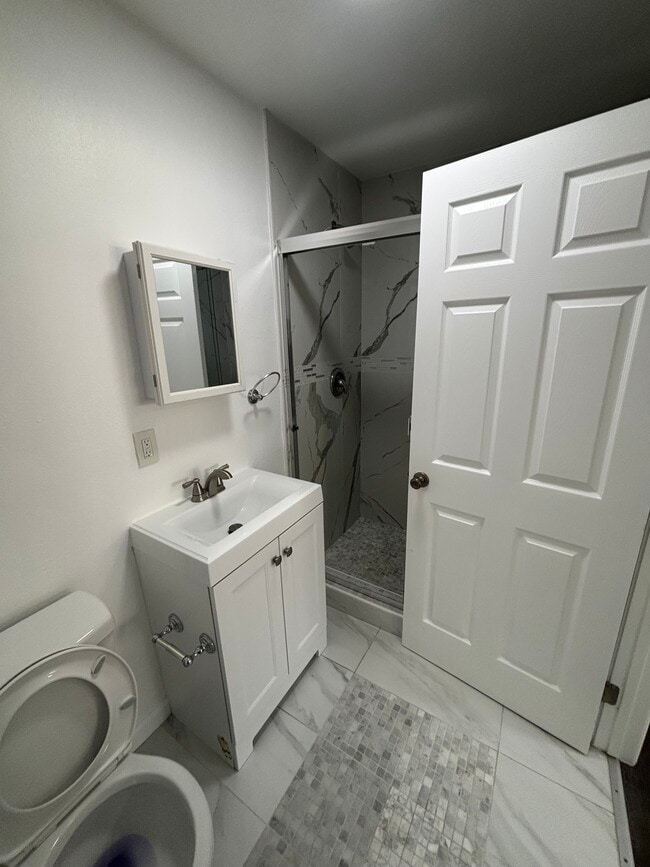 Photo - 1738 W 85th St Unit B