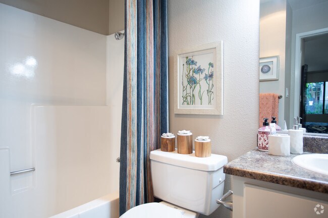 1BR, 1BA-750 SF
