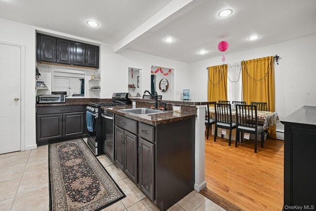 Photo - 13 Herbert Ave