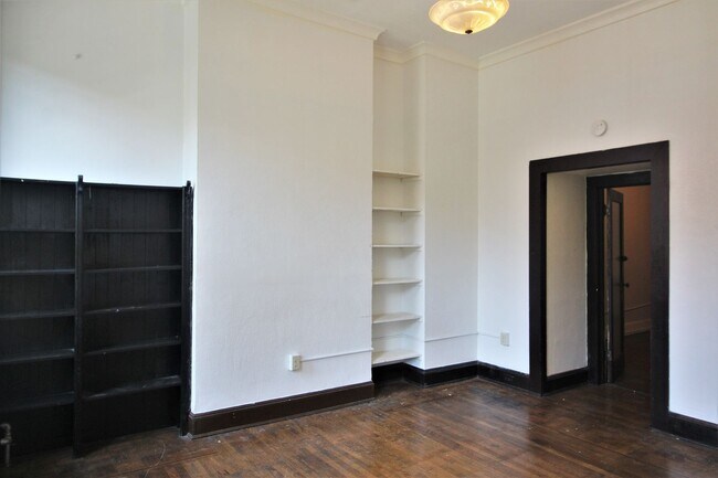 Photo - 2125 St Paul St Unit #2