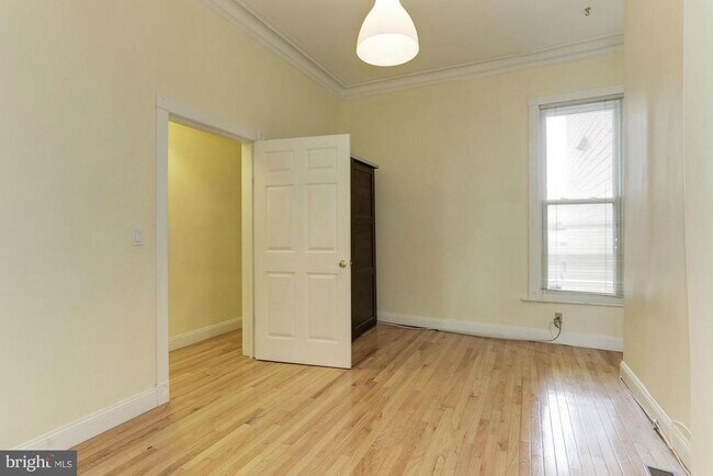 Photo - 1915 11th St NW