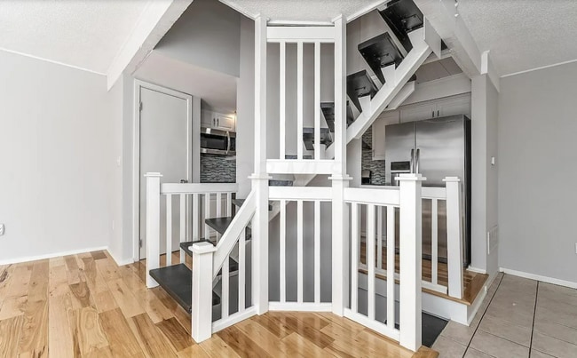 Photo - 5442 Worthington Forest Pl W