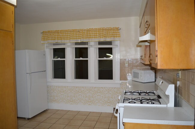 Photo - 2207 S 9th St Apartments Unit Upper