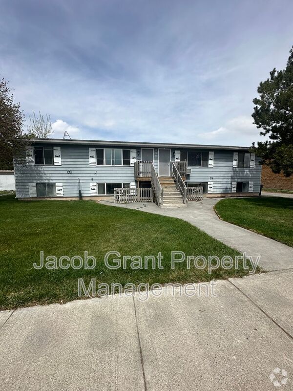 Building Photo - 2301 Stace St Rental