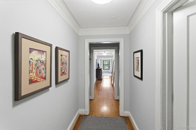 Photo - 15 E Kirby St Unit 204