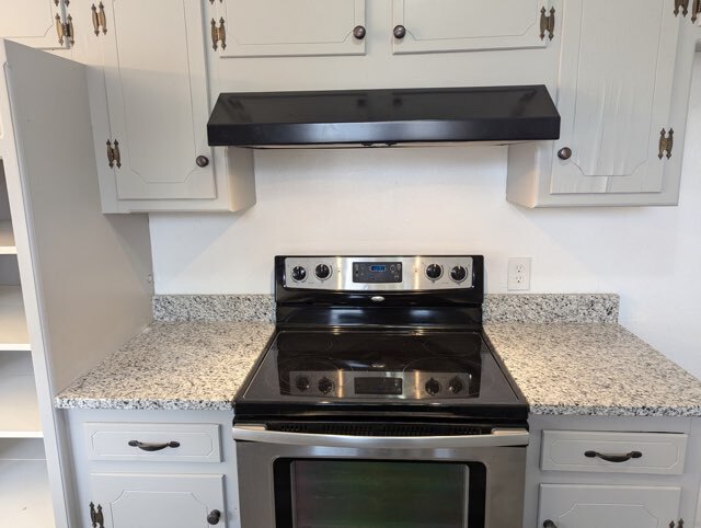 Photo - 1916 Graham Ave