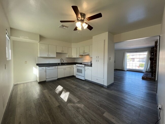 Photo - MOVE-IN READY 4+2 w/upgrades + tons of parking!