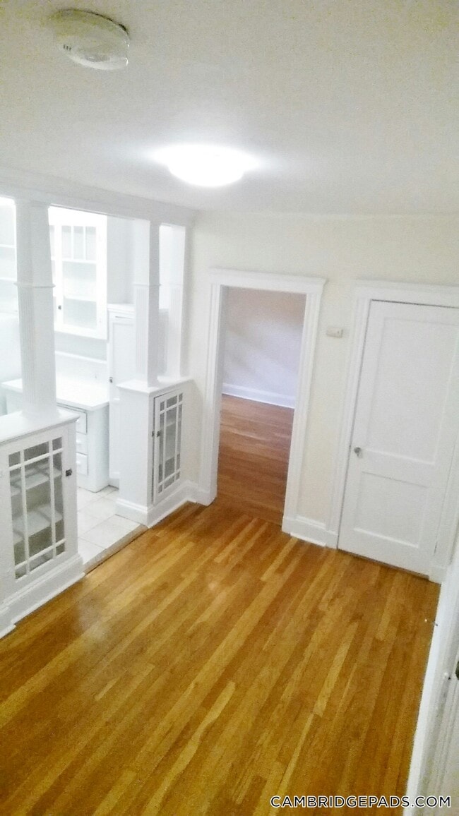 Building Photo - 19 Wendell St Unit 7