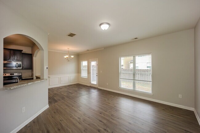 Photo - 317 Lauren Dr