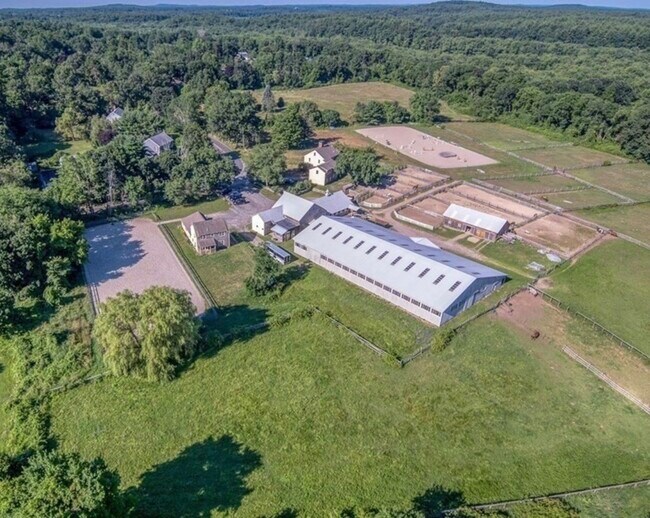 Photo - 253 Davis Rd Unidad 253 Davis Road