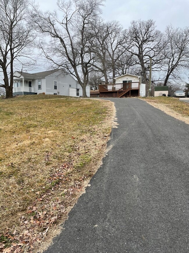 Photo - 2404 Roth Rd House