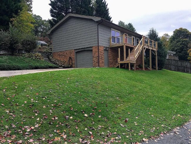 Photo - 107 Pebblebrook St