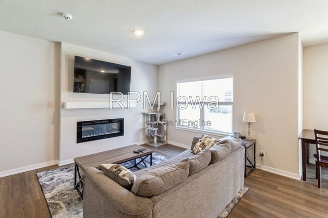 Photo - 3220 NW Greenwood St