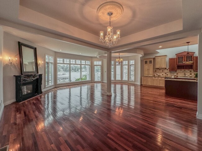 Photo - Lakeside Living!