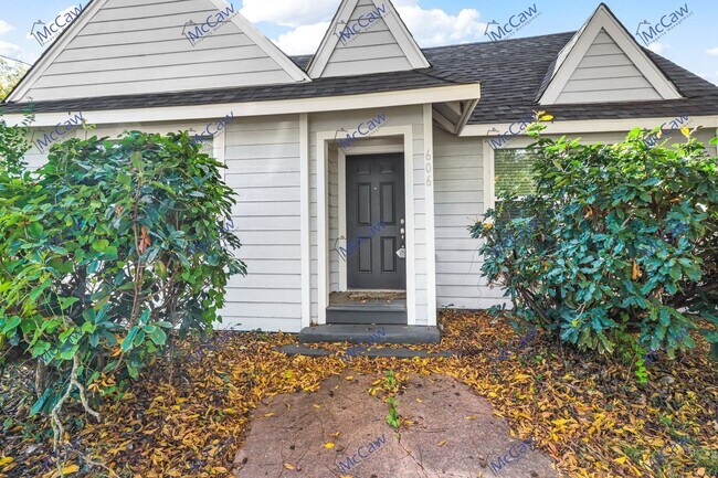 Photo - Adorable 3/2 in the Great Neighborhood of ...