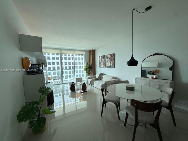 Photo - 500 Brickell Ave Unit 2706
