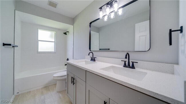 Building Photo - 1416 SE 2nd Ave