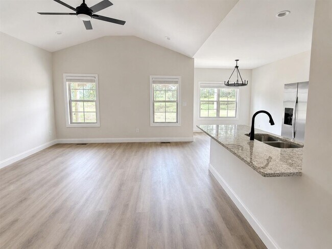 Photo - 223 Marley St