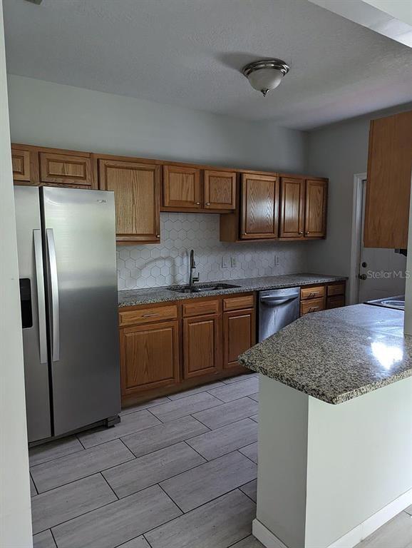 Photo - 325 W Jean St