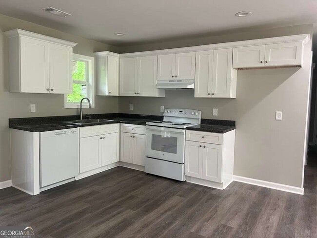 Photo - 1996 Chestnut Log Dr