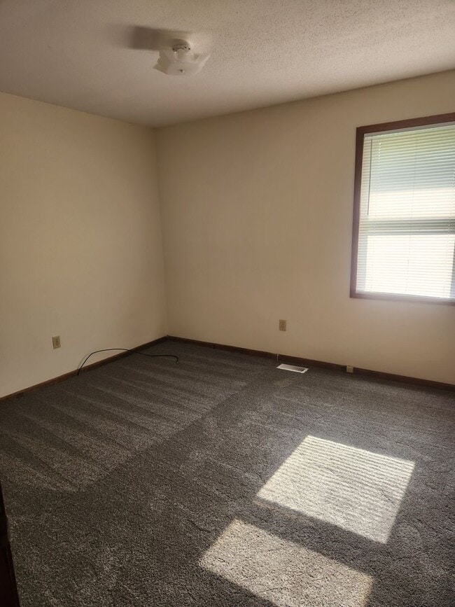 Photo - 413 N Ridgeview Dr Unit B