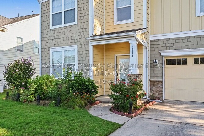 2714 Aldergrove Rd