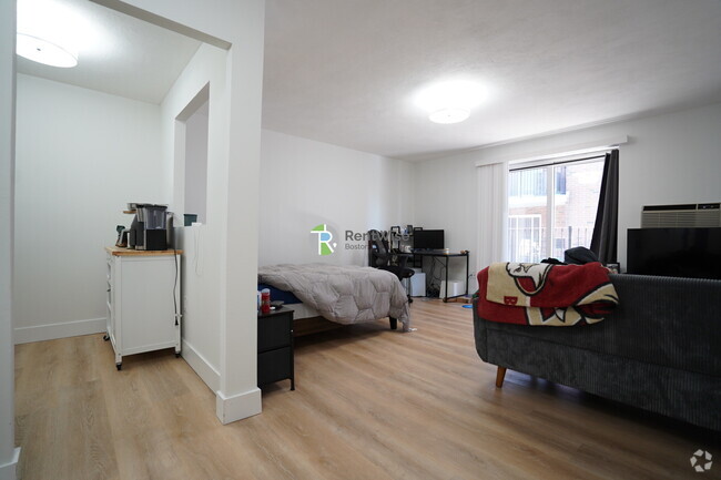 Building Photo - 745 E 6th St Rental