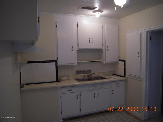 3353 Ernest St