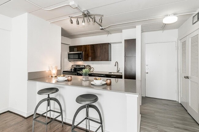 Photo - Memorial Towers Apartments