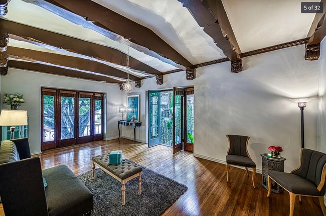 Building Photo - 4123 Wilshire Blvd Rental