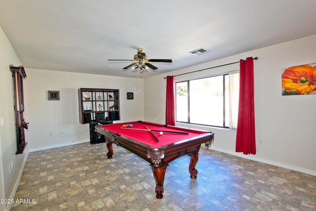 Photo - 801 N Harris Dr