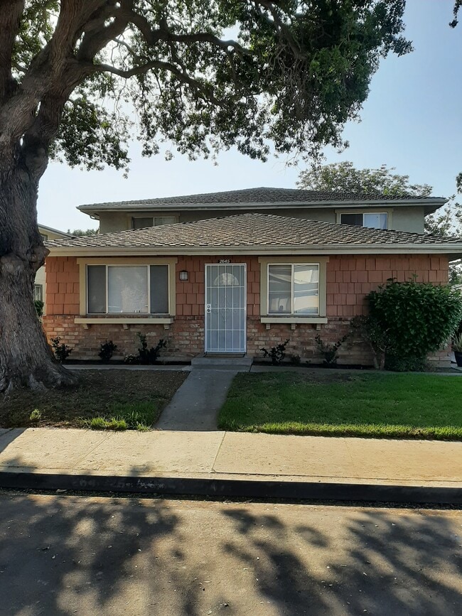 Photo - 2645 Yardarm Ave