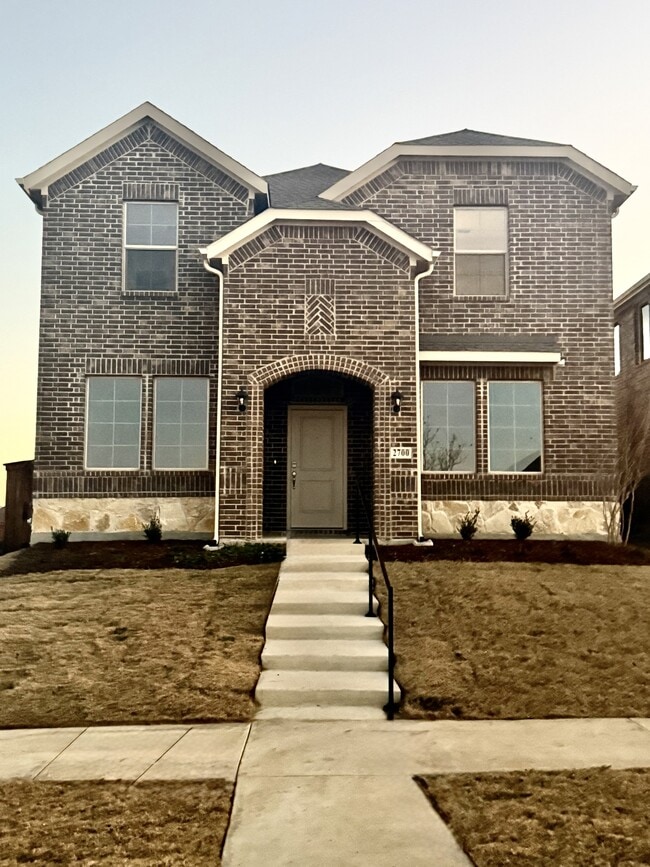 Building Photo - 2700 Gladewater Rd