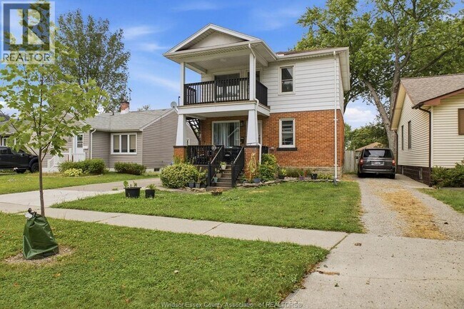 Photo - 1338 Bernard Rd