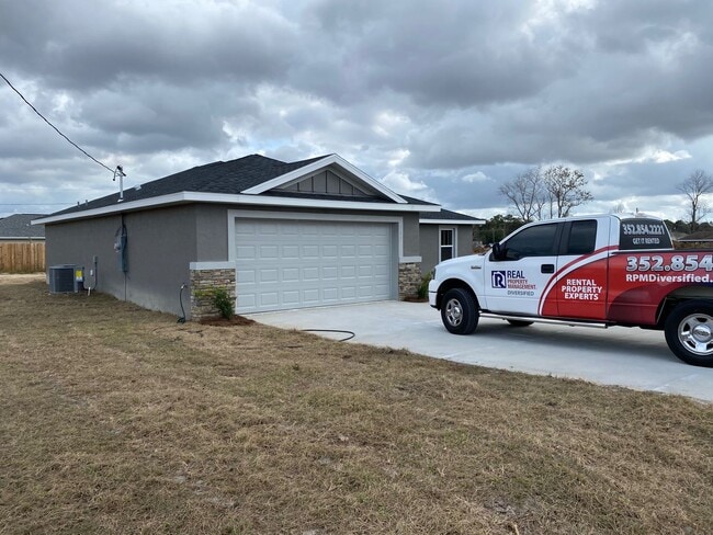 Photo - 3/2/2 Silver Spring Shores **AVAILABLE SOON***