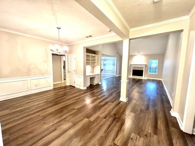 Photo - 702 Wickham Dr
