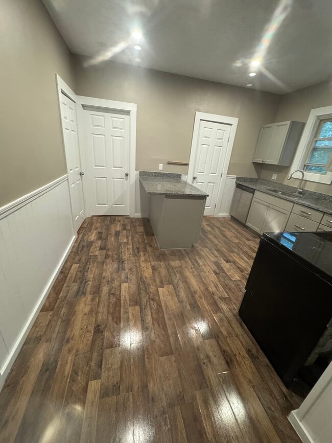 Photo - 84 N Main St Unit 2