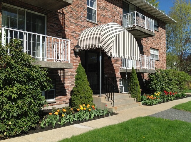 Photo - 121 North St Unit 3