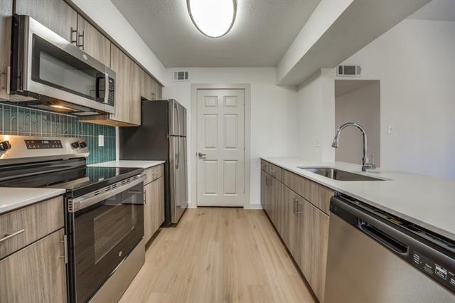 Photo - 230 E 5th St Unit 301